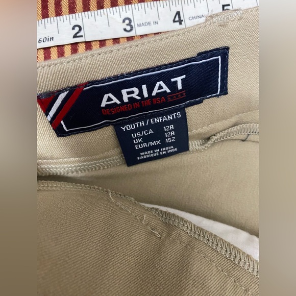 ARIAT Heritage knee Patches breeches size 12R youth - Picture 6 of 7